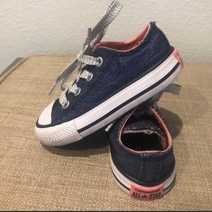 Converse Toddler Size 5 Great Condition!